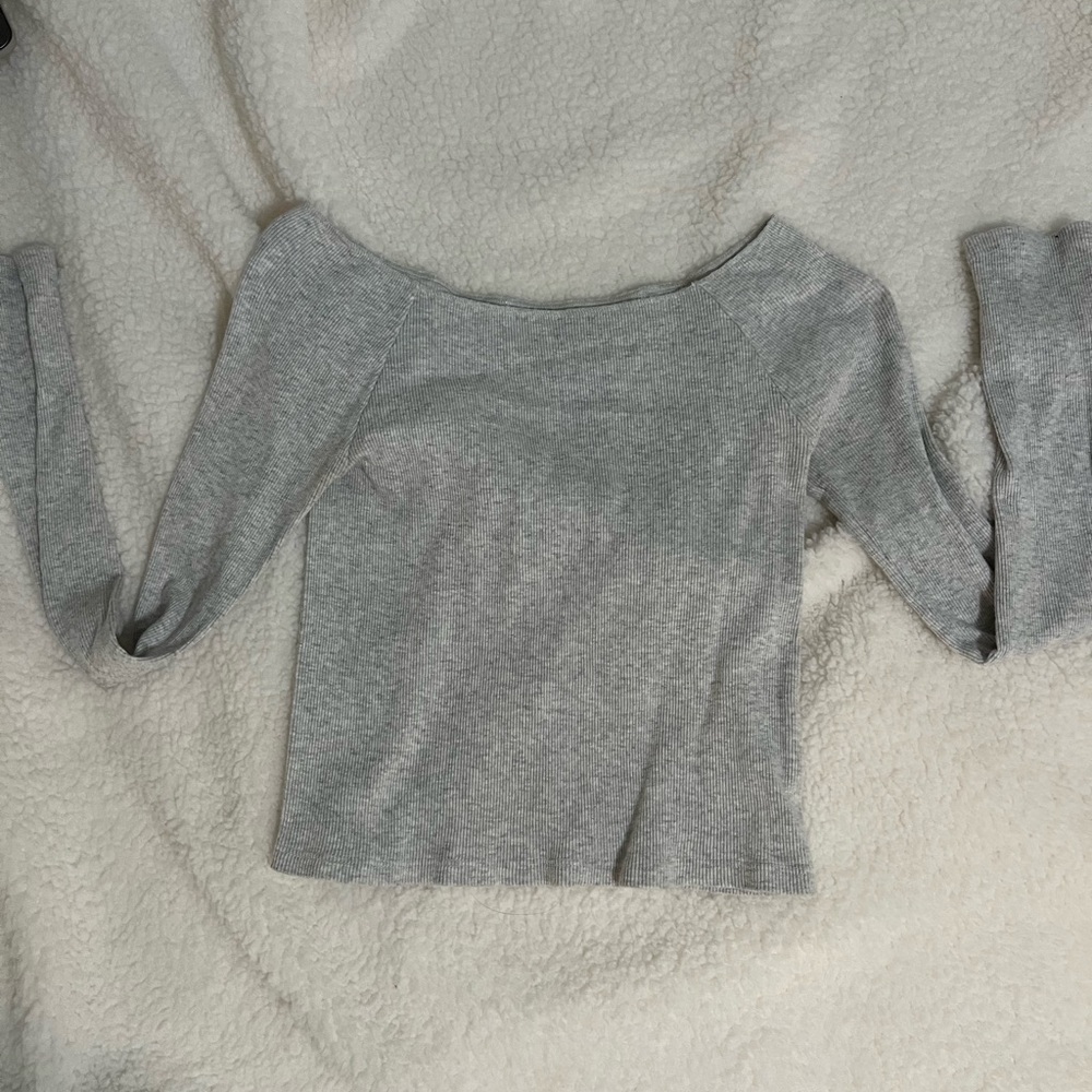 Brandy Melville off shoulder top